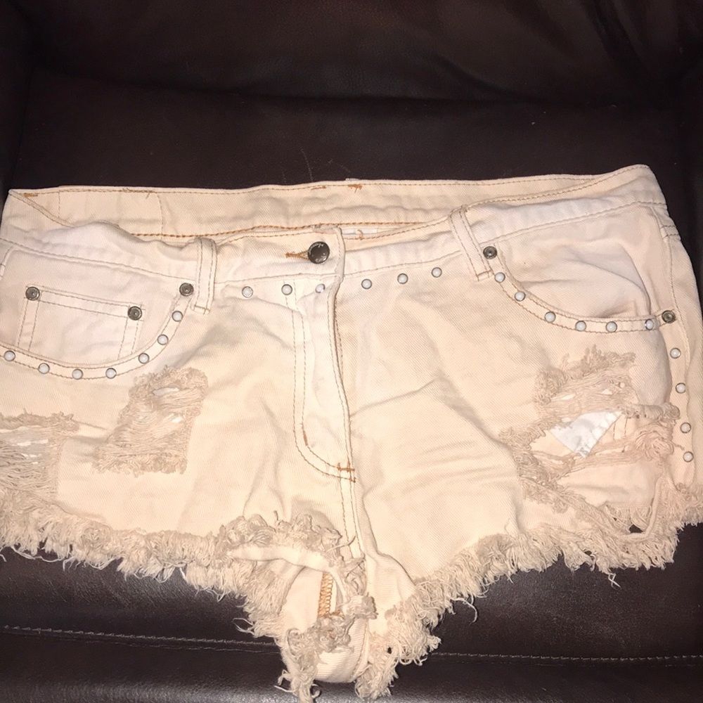 4 for $20 🫶🏻 Shorts Size: Medium 8
